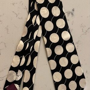 Elegant Polka Dot Tie
